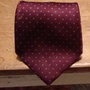 Attache vintage 100% silk red and green tie